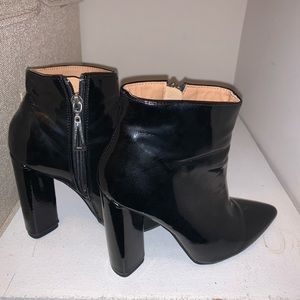 Black heeled boots